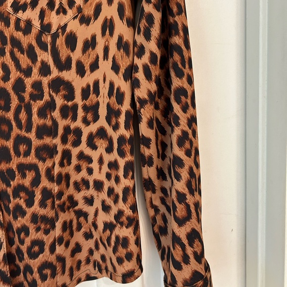 Leopard print button front turn back collar long sleeve Un Deux Trois blouse Sz6 - Picture 8 of 16